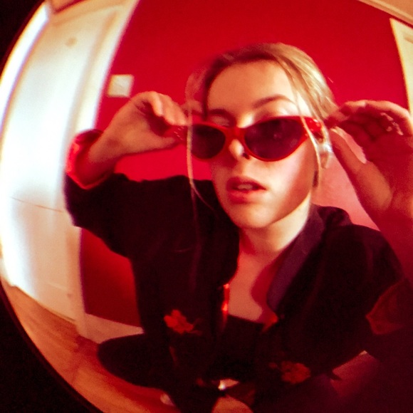 Meet your Posher, Hello.good.buy - Picture 1 of 1